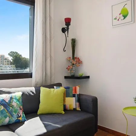 Ouramar Apartment